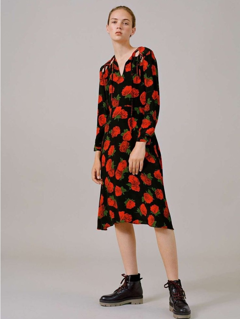 Topshop Bloggers Favorite Cutout Pinup Black Midi Dress Red Rose Print Size 2
